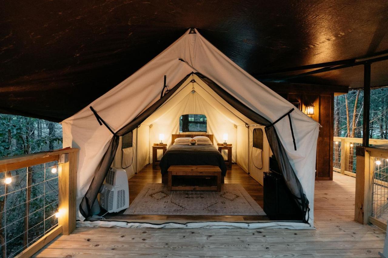 Treehouse Cozy Glamping Site Hotell Branson Exteriör bild