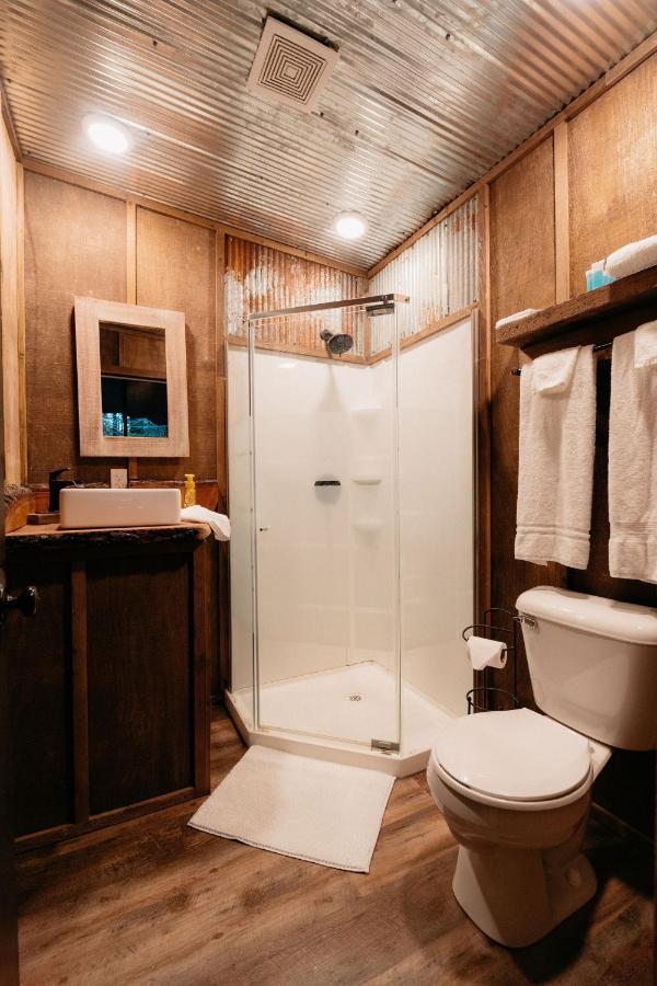 Treehouse Cozy Glamping Site Hotell Branson Exteriör bild